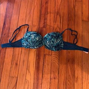 PINK Low cut push-up bra